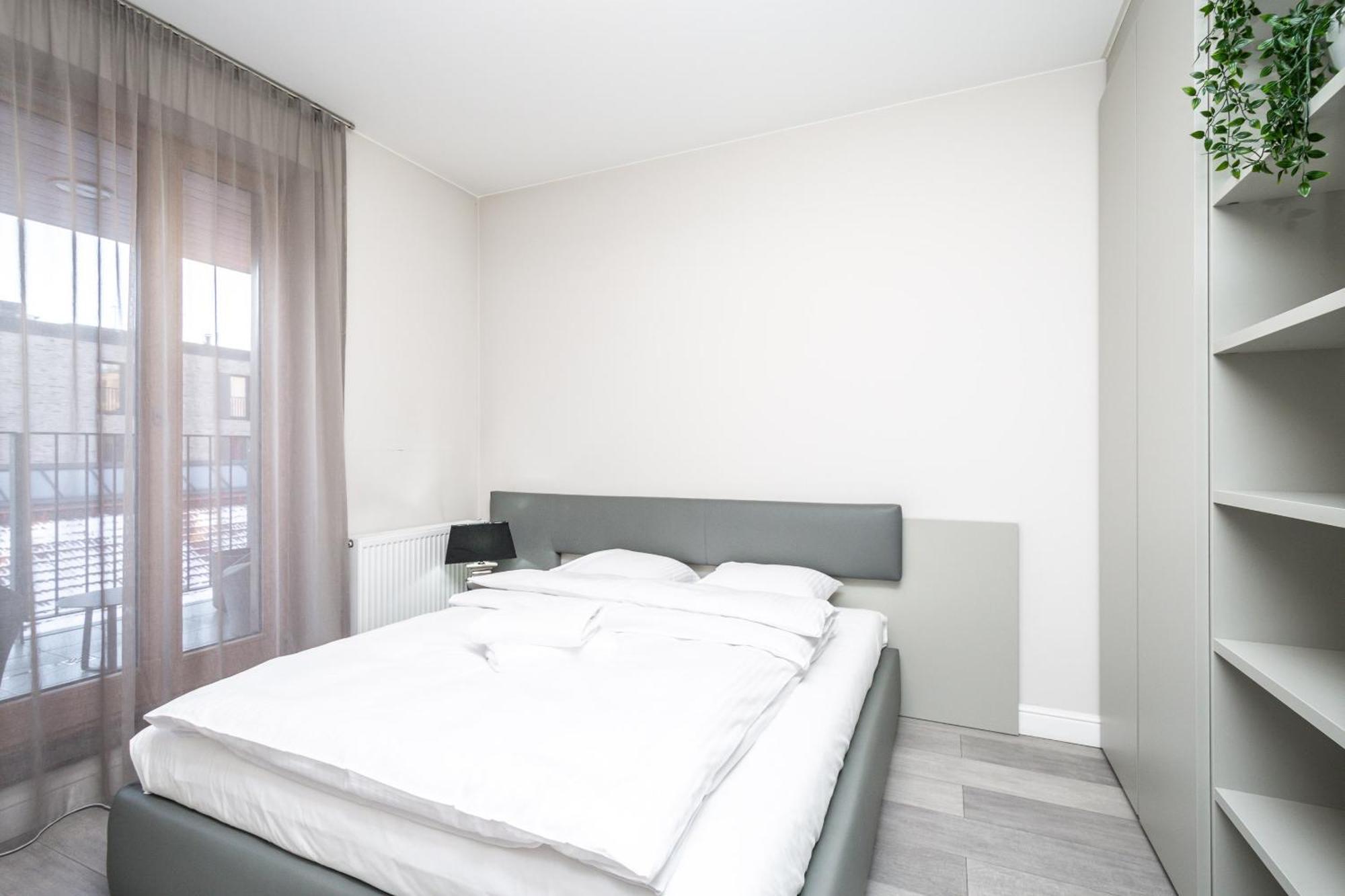 Rentplanet - Apartament Lubicz Cracovia Esterno foto